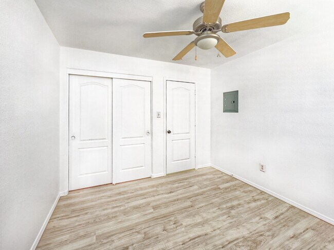 Building Photo - Nice, 1 Level, 4 Bedroom Home in Northern Meadows