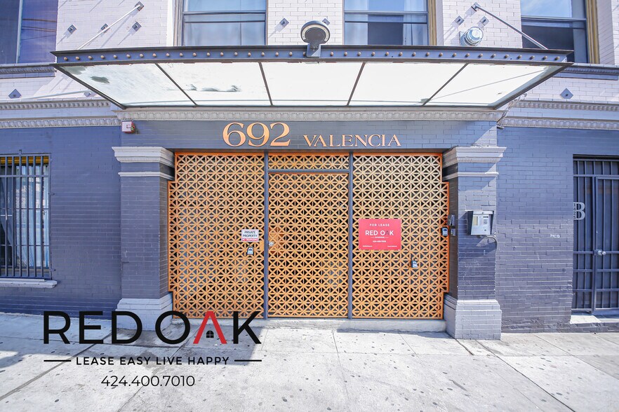 Building Photo - 692 Valencia St