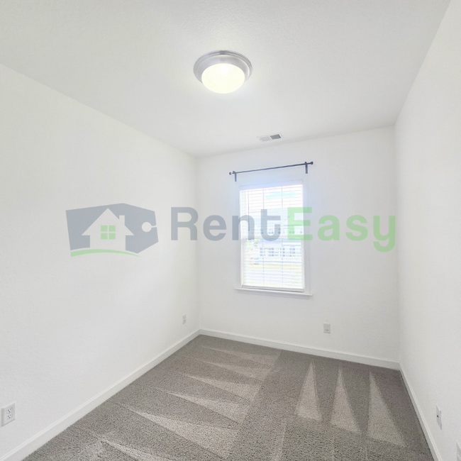 Building Photo - 2107 Steiner St