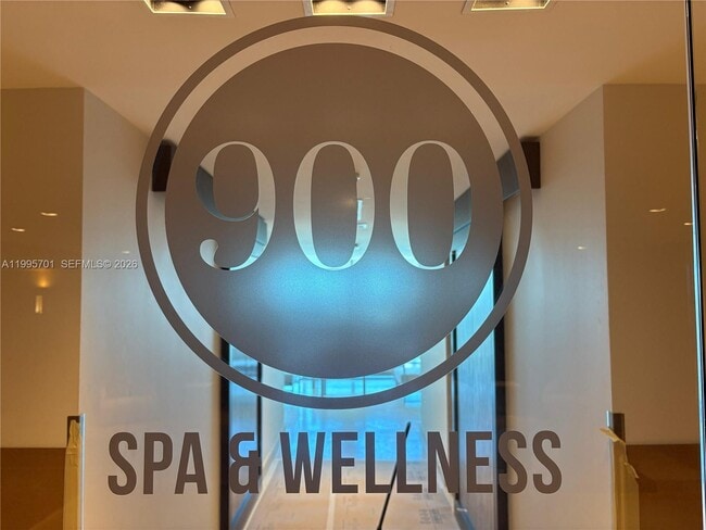 Building Photo - 900 Biscayne Blvd