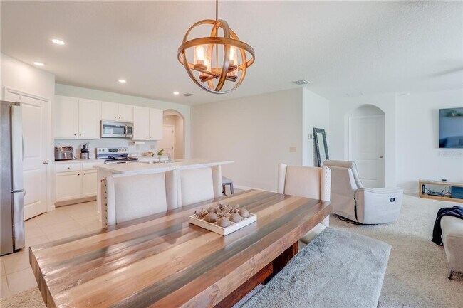 Building Photo - 4940 SW 97th Pl
