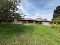 Building Photo - 631 W Crestline Dr