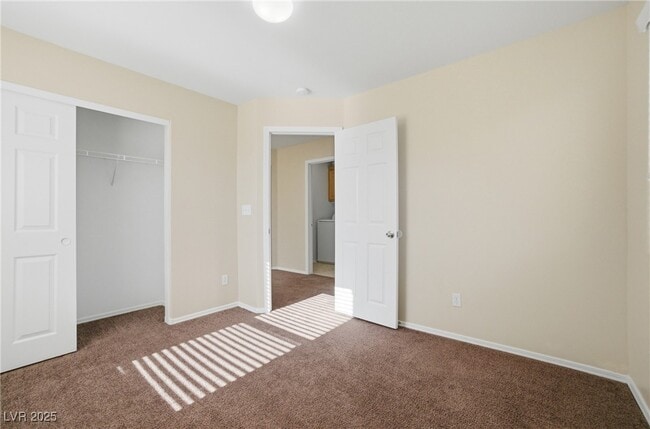 Building Photo - 8208 W Wildwood Glen Dr