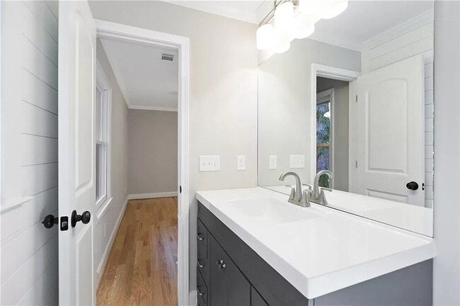 Building Photo - 334 Michael Dr