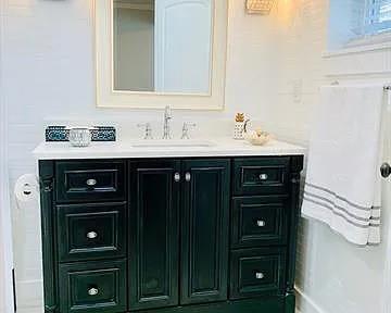 Building Photo - 602 S Chestnut St