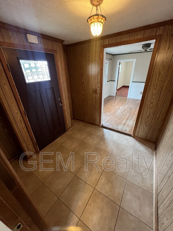 Building Photo - 1244 Mountain View Rd