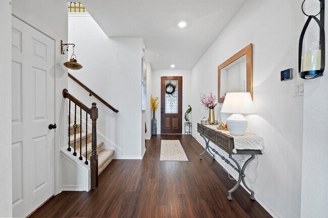 Building Photo - 1601 Sonny Dr