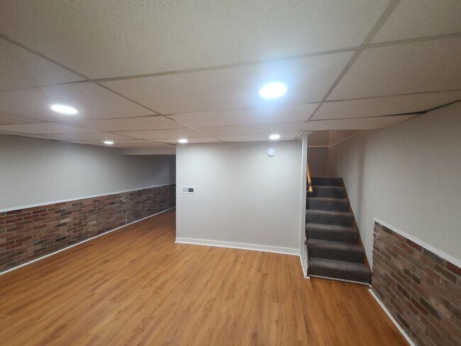 Building Photo - 303 Wisewell Ct