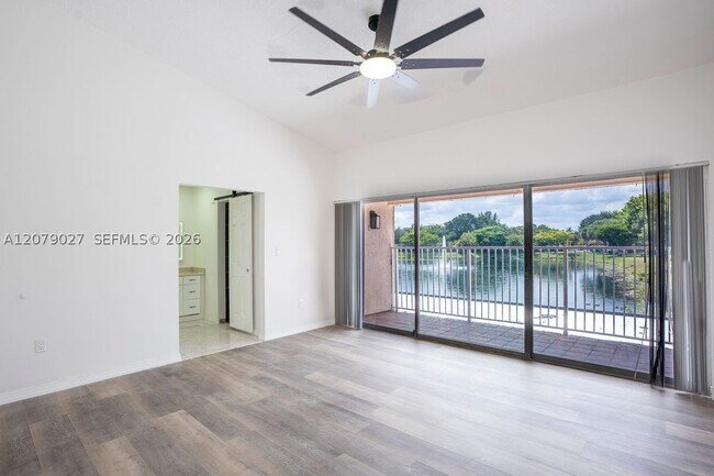 Building Photo - 14295 Kendale Lakes