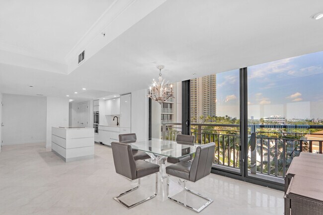 Building Photo - 3000 N Ocean Dr