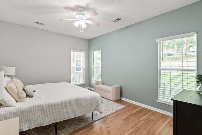 Building Photo - Beautifully Remodeled 4BR Ranch in Matthews