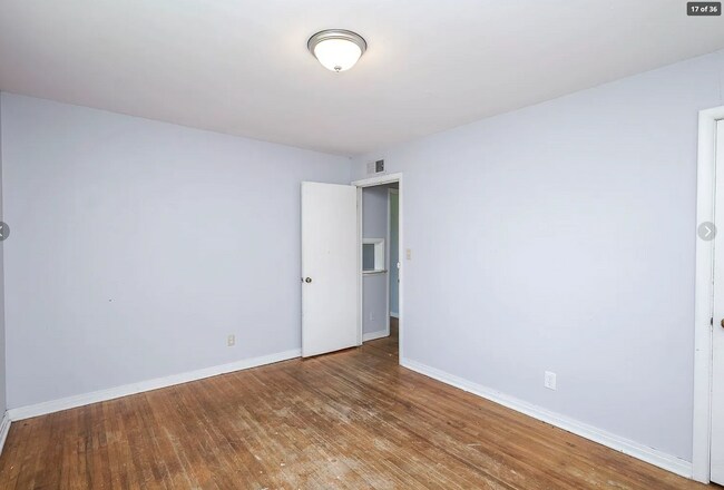 Building Photo - 2620 N Poplar St
