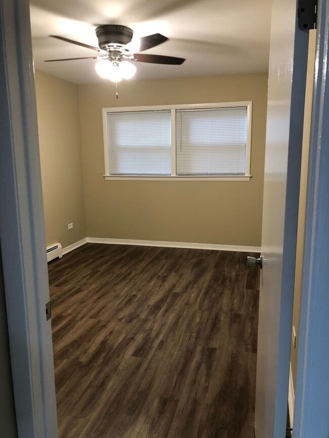 Building Photo - 6324 W 63rd St