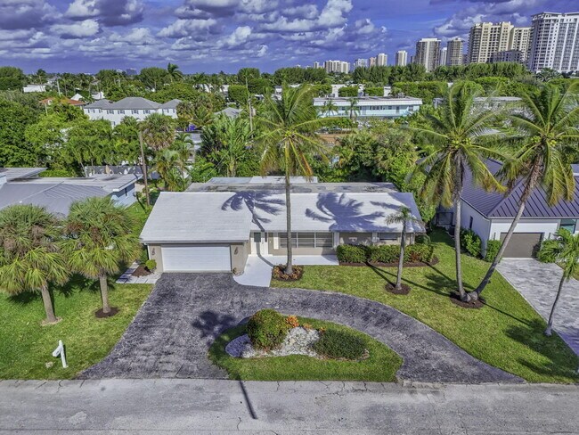 Building Photo - 1242 N Harbor Dr