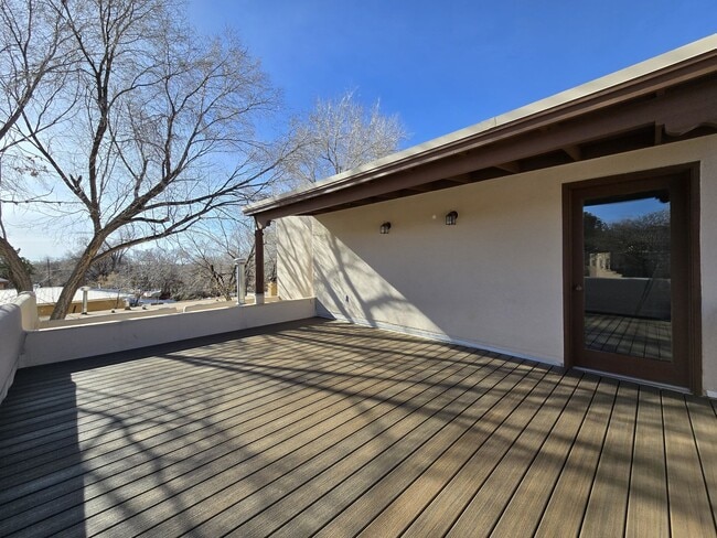 Building Photo - 522B Juniper