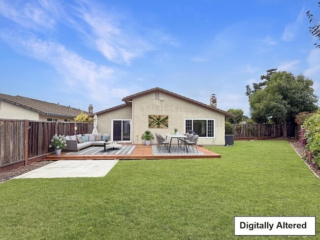 Building Photo - 5935 Woodbine Pl