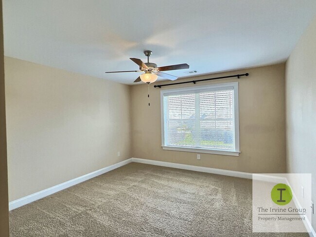 Building Photo - 6 bed, 3.5 bath in Prattville!