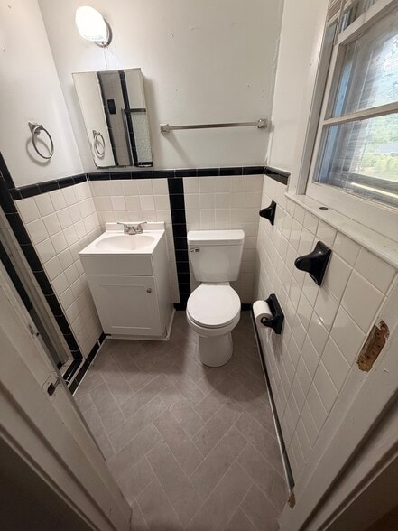 Master bath - 1894 State Rd S-38-1456