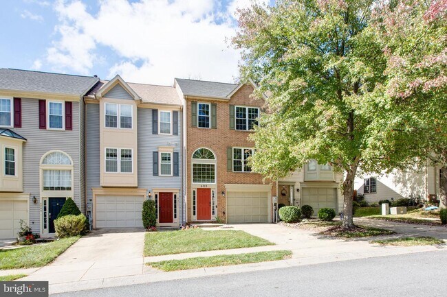 Building Photo - 6213 Stratford Ct