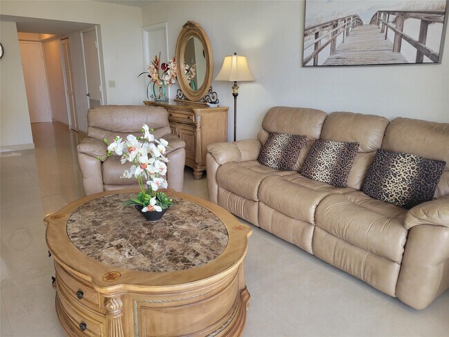 Building Photo - 2401 S Ocean Dr