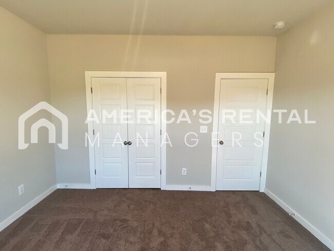Building Photo - 4 Bedroom, 2 Bathroom Home for Rent in Weaver AL... Available to View with 48 Hour Notice!!!