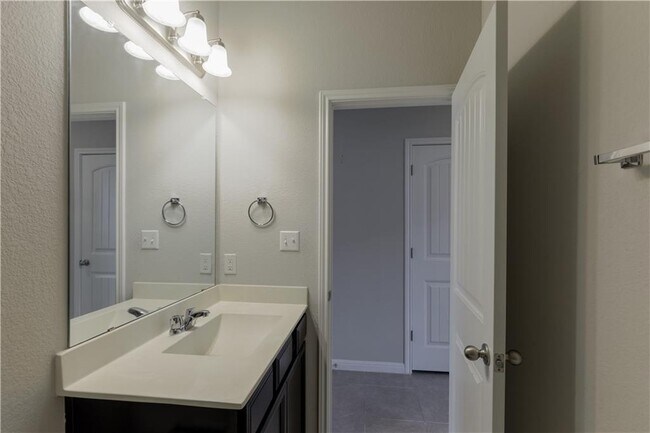 Building Photo - 5762 Porano Cir