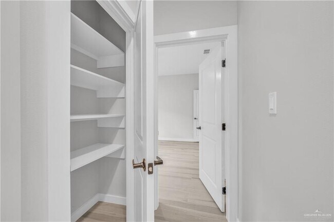 Building Photo - 24 N 24th St