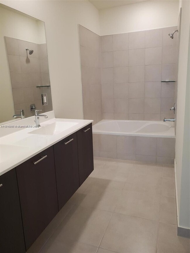 Building Photo - 8265 NW 41st St