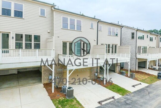 Building Photo - Great location! Elegant Townhome in Doraville