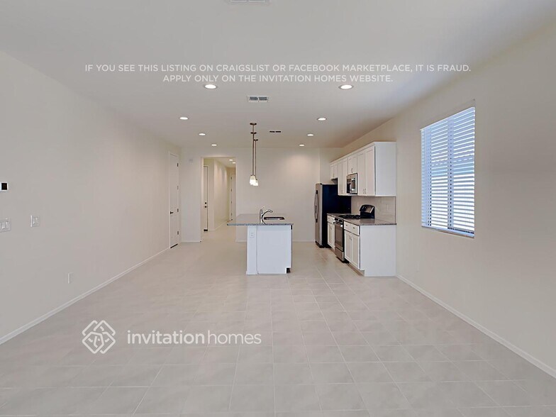 Building Photo - 15675 W Jackson St