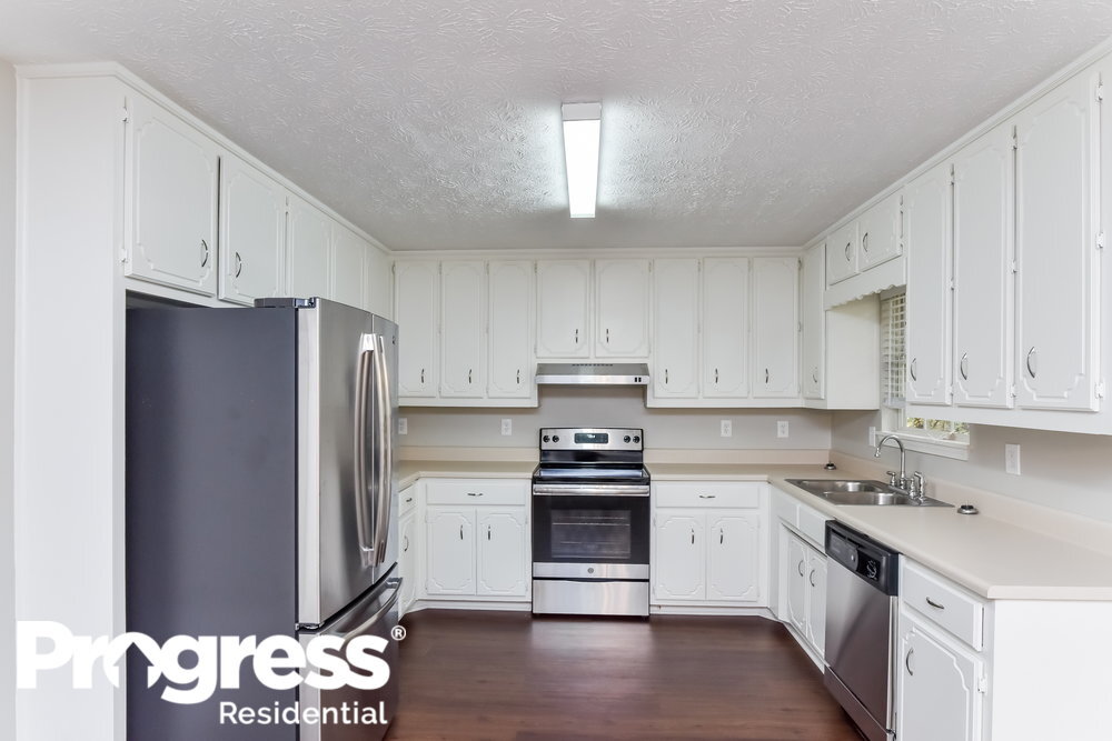 Building Photo - 300 Mephisto Cir