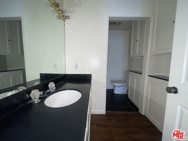 Building Photo - 1338 N Sierra Bonita Ave