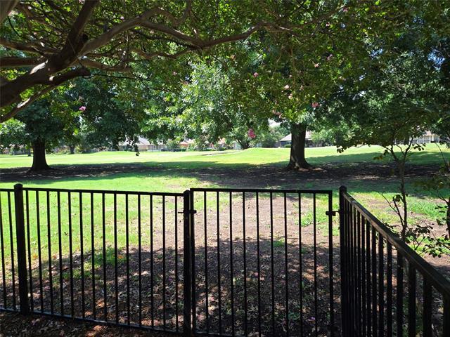 Building Photo - 3032 Big Oaks Dr