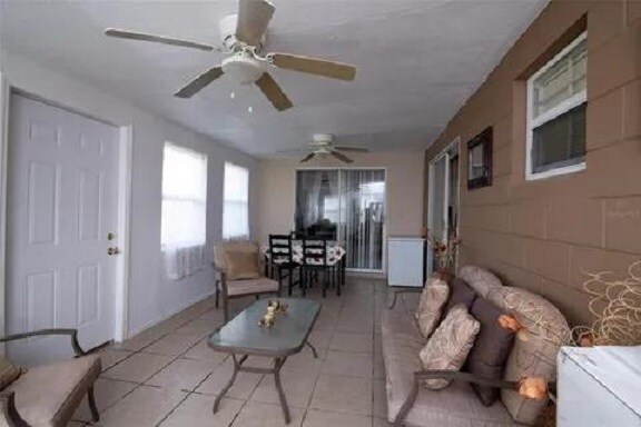 Building Photo - 610 Tamarin Ln