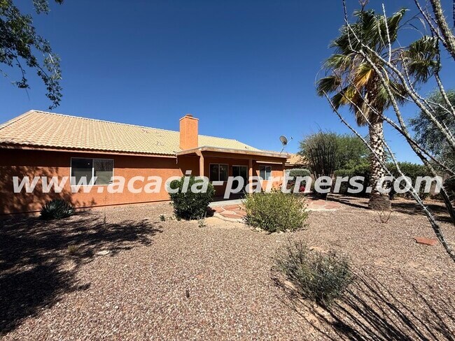 Building Photo - Four Bedroom in Rita Ranch