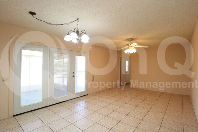 Building Photo - 10733 W Loma Blanca Dr