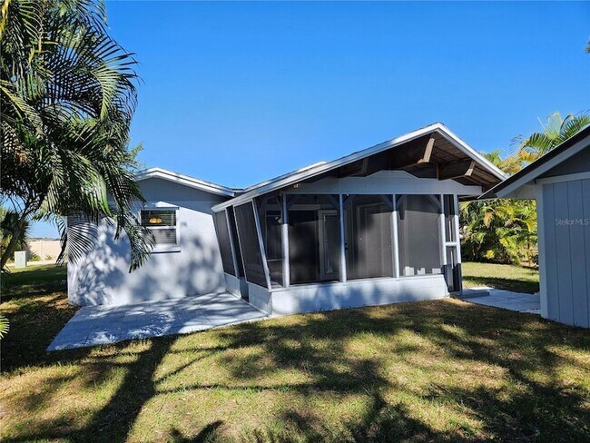 Building Photo - 8229 Cypress Rd