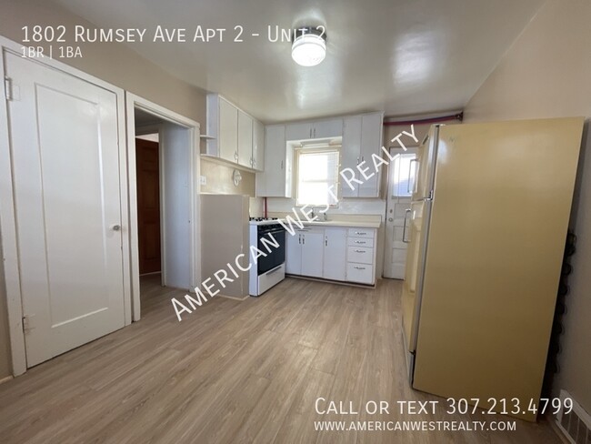 Primary Photo - Efficiency apartment, utilities included