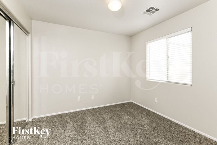 Building Photo - 7427 Margollini St