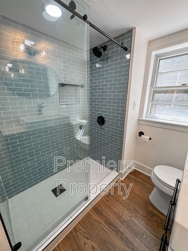 Building Photo - 7301 Mercier St