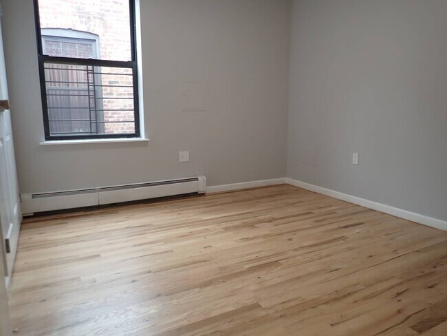 Building Photo - 982 Dumont Ave
