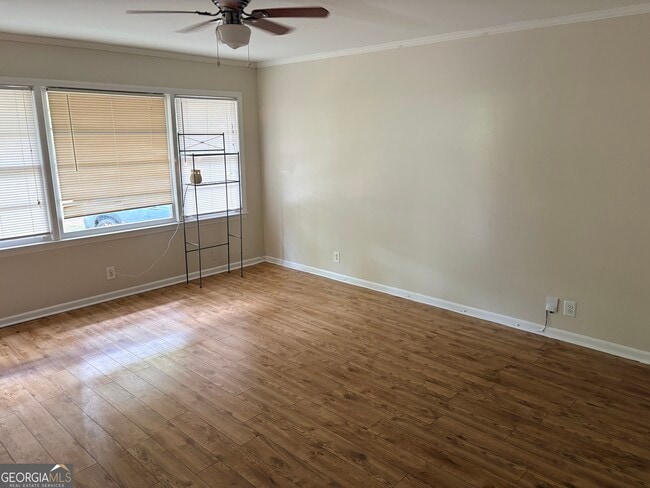 Building Photo - 407 Fayetteville Rd