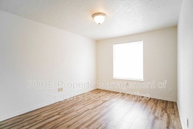 Building Photo - 8584 SE 72nd Ave