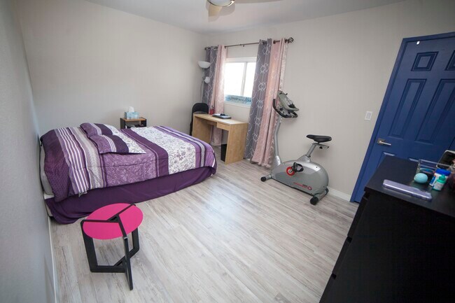 Building Photo - 20651 Roscoe Blvd