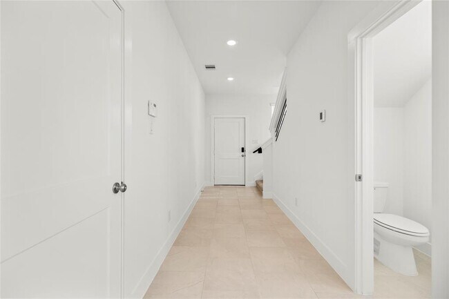 Building Photo - 7619 Chinkapin Grv Ln