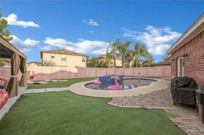 Building Photo - 32 Robin Ave