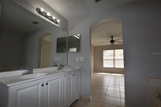 Building Photo - 2971 Settlers Trail