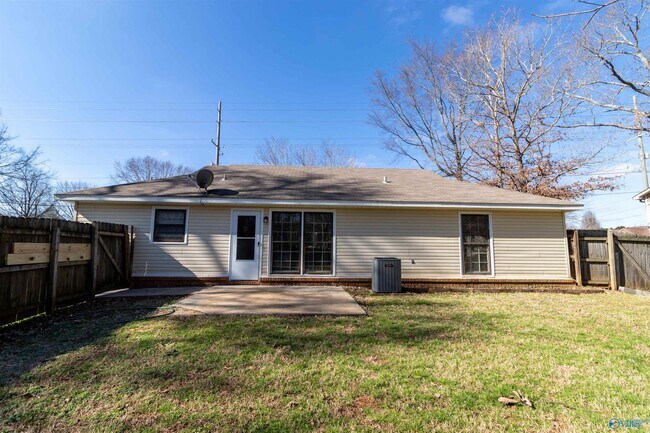 Building Photo - 3564 Winchester Rd