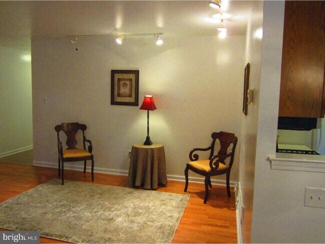 Building Photo - 296 Tavistock Rd