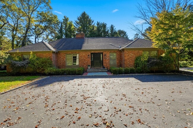 Primary Photo - 1120 Cove Edge Rd